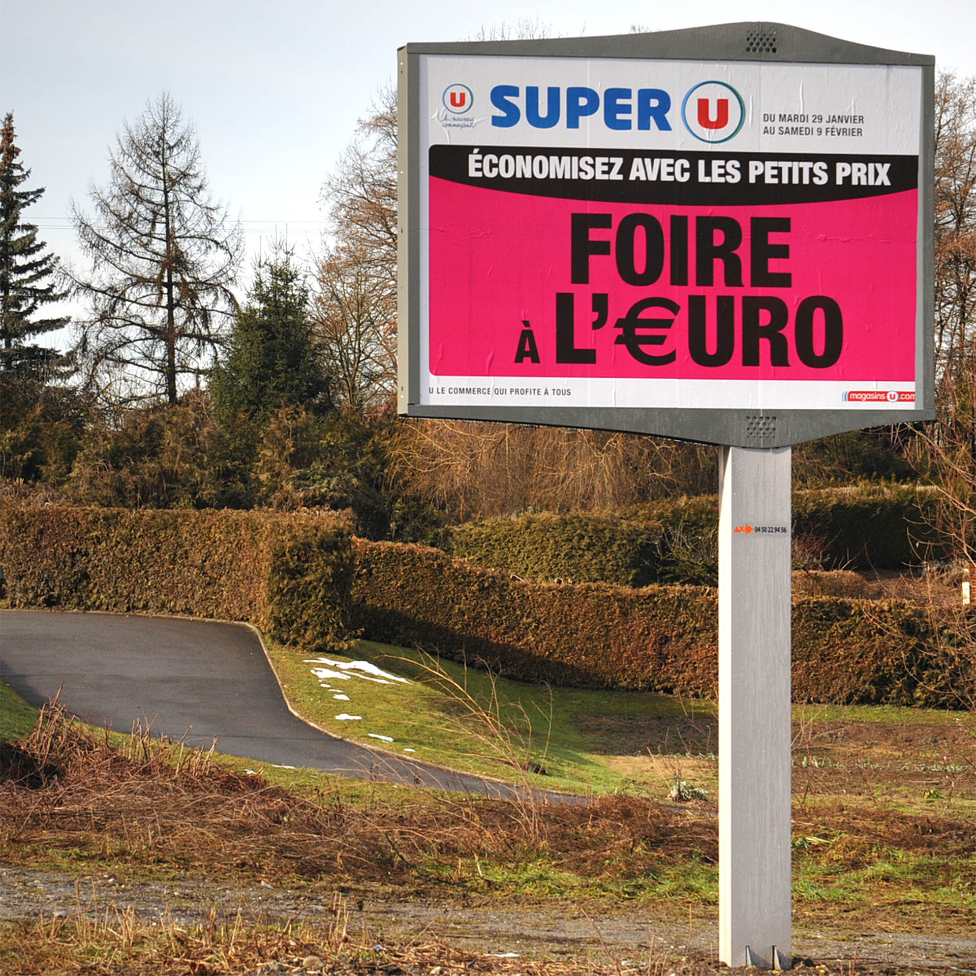 Single-post sign 4 m²