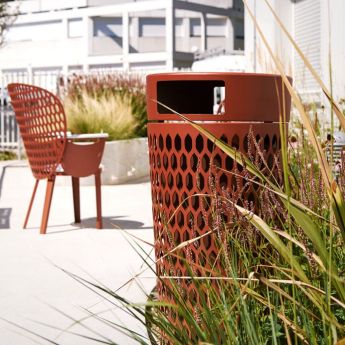 Mobilier urbain - design - corbeille - bins - Marc Aurel - metal - mobilier - urbain - outdoor - street furniture