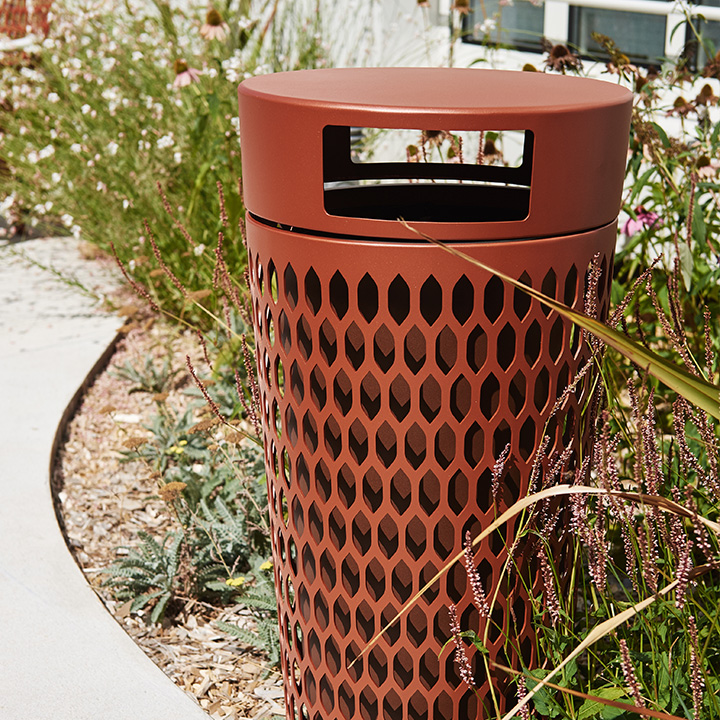 Design outside litter bin for restaurants and bars