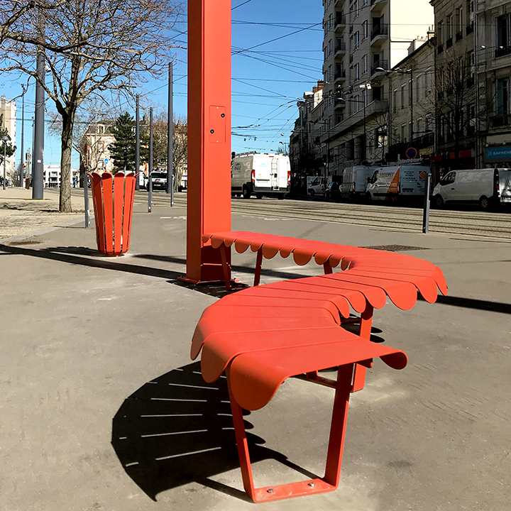 TF URBAN - banc Eclosia et corbeille by Christian Ghion & François Bazenant