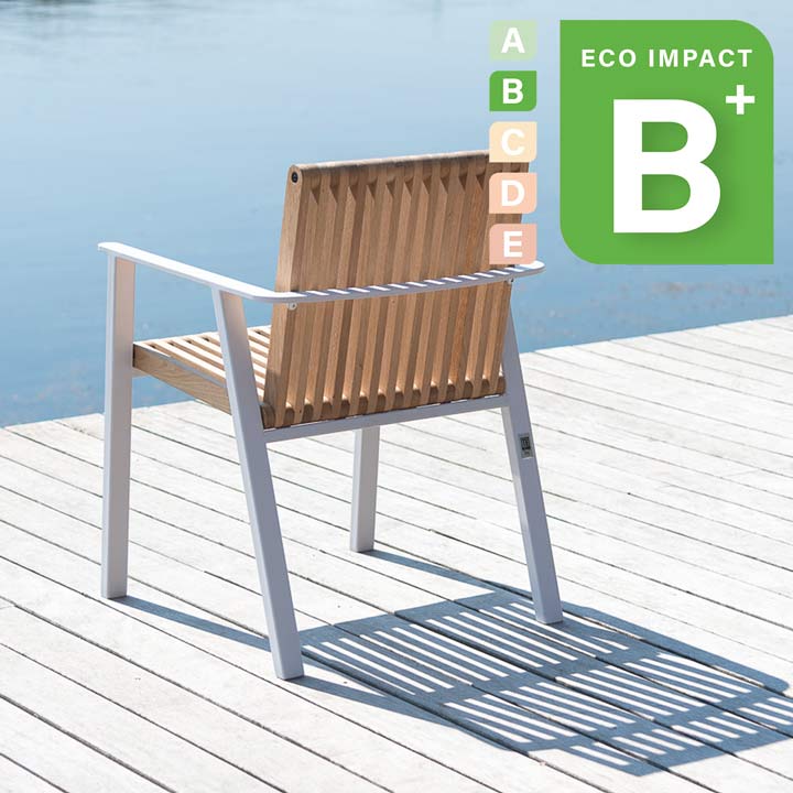 fauteuil Re-bau mobilier urbain upcyclé. A Roanne