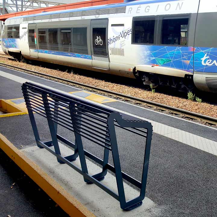 Line Bench – assis debout
